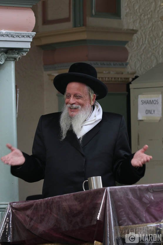 Bostoner Rebbe visits YG